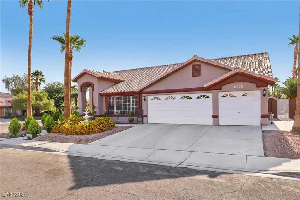 8208 Gila Bend, Las Vegas, NV 89123