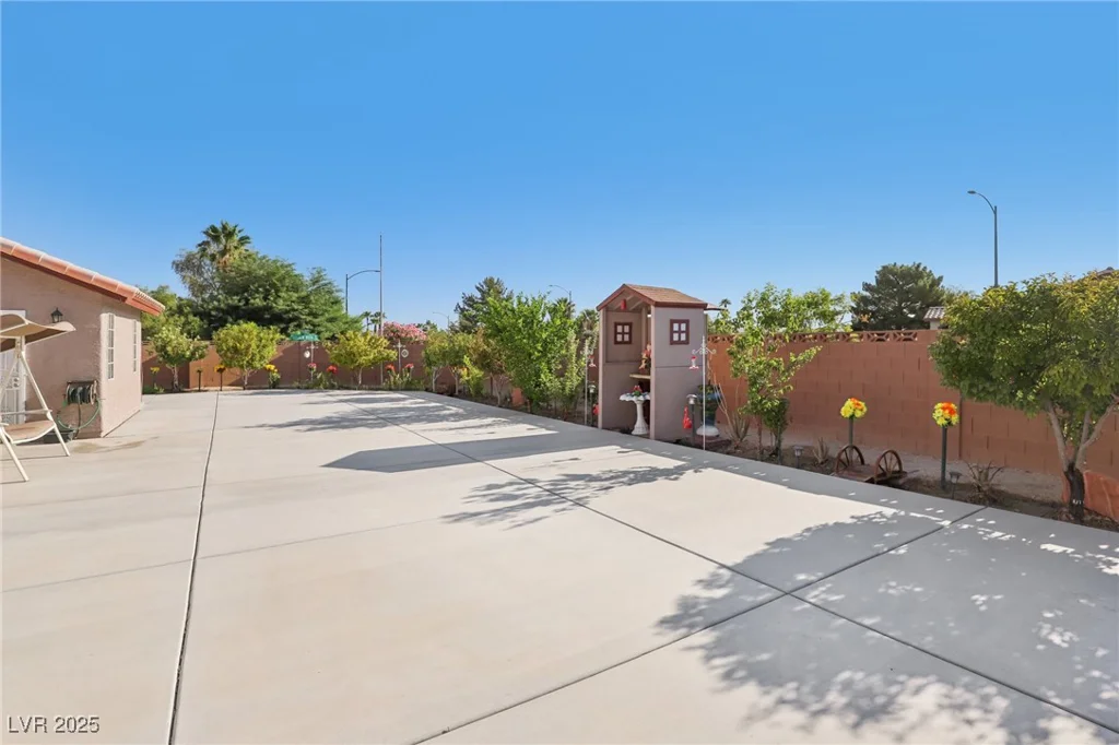 8208 Gila Bend, Las Vegas, NV 89123