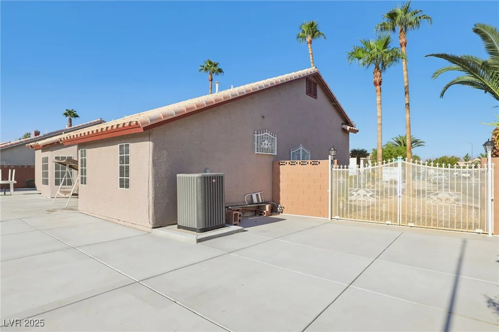 8208 Gila Bend, Las Vegas, NV 89123