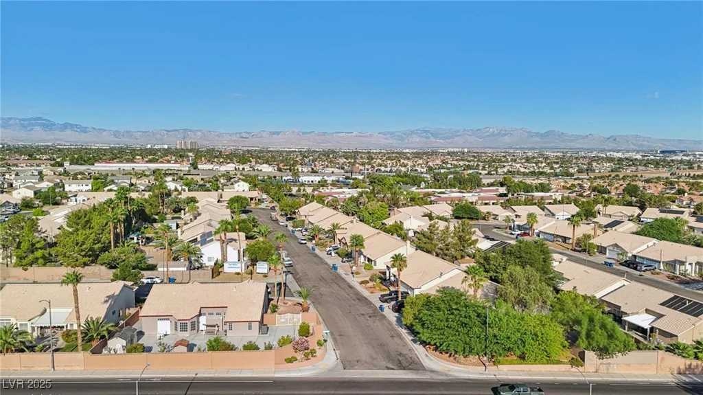 8208 Gila Bend, Las Vegas, NV 89123