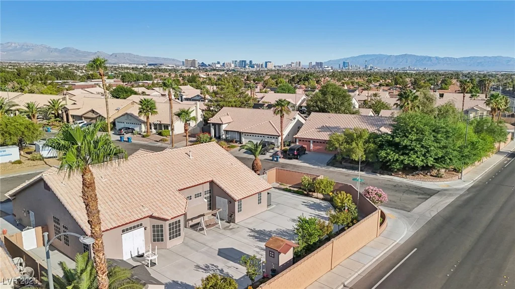 8208 Gila Bend, Las Vegas, NV 89123