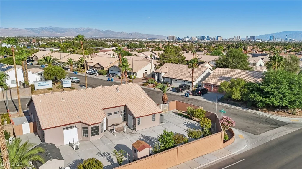 8208 Gila Bend, Las Vegas, NV 89123