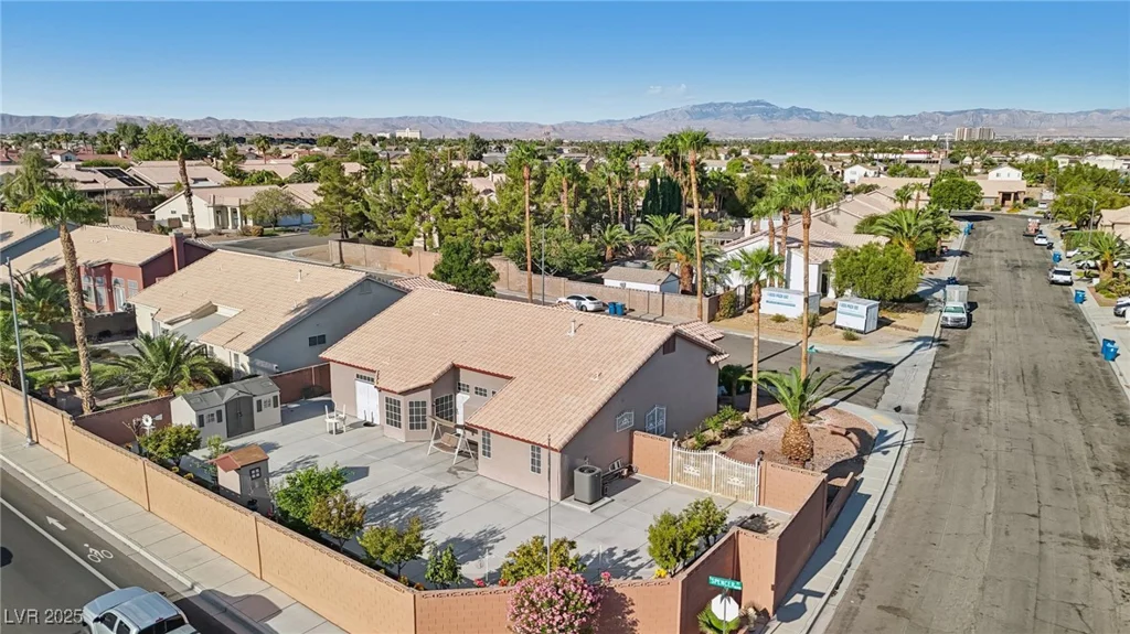 8208 Gila Bend, Las Vegas, NV 89123