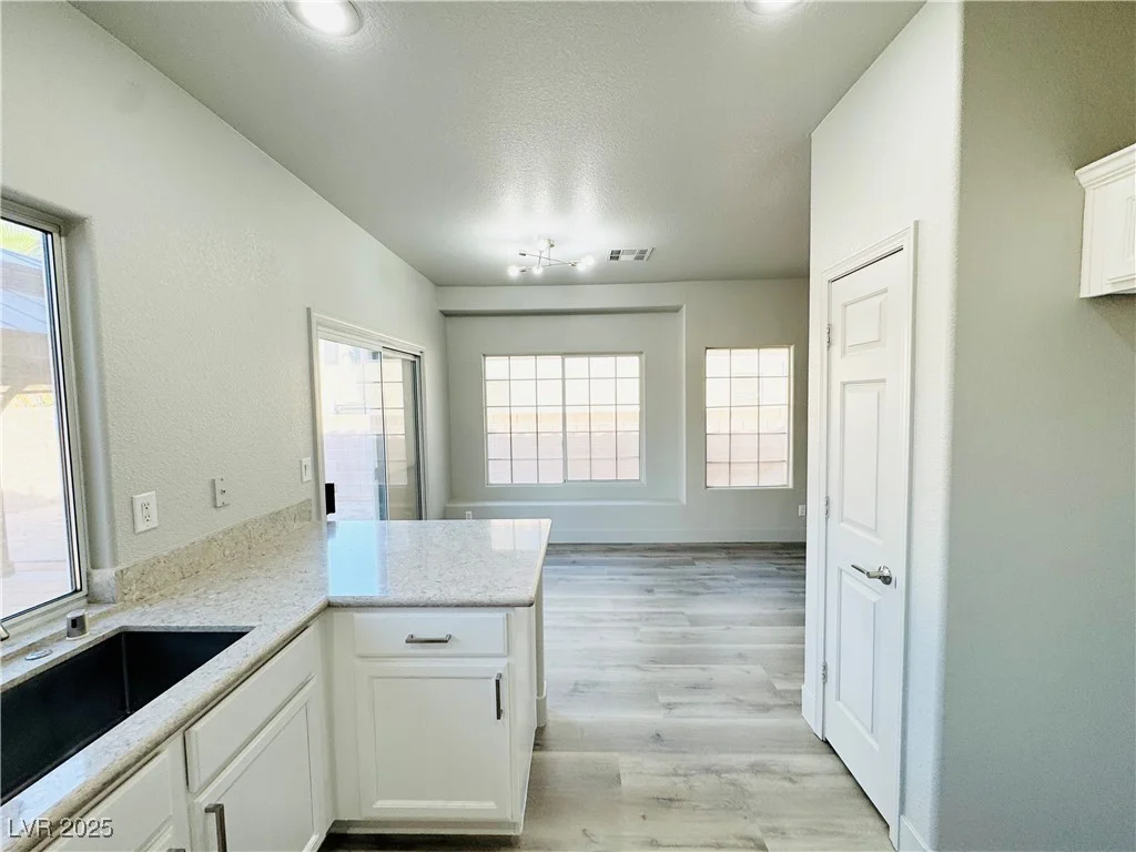 7232 Deer View, Las Vegas, NV 89113