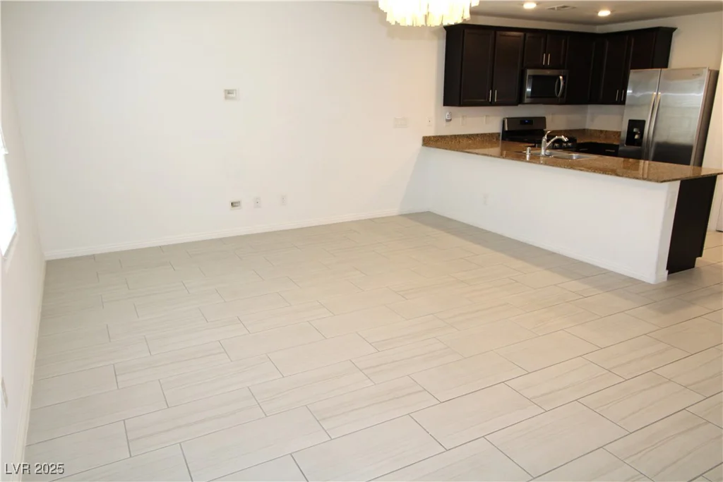 4641 Woolcomber, Las Vegas, NV 89115