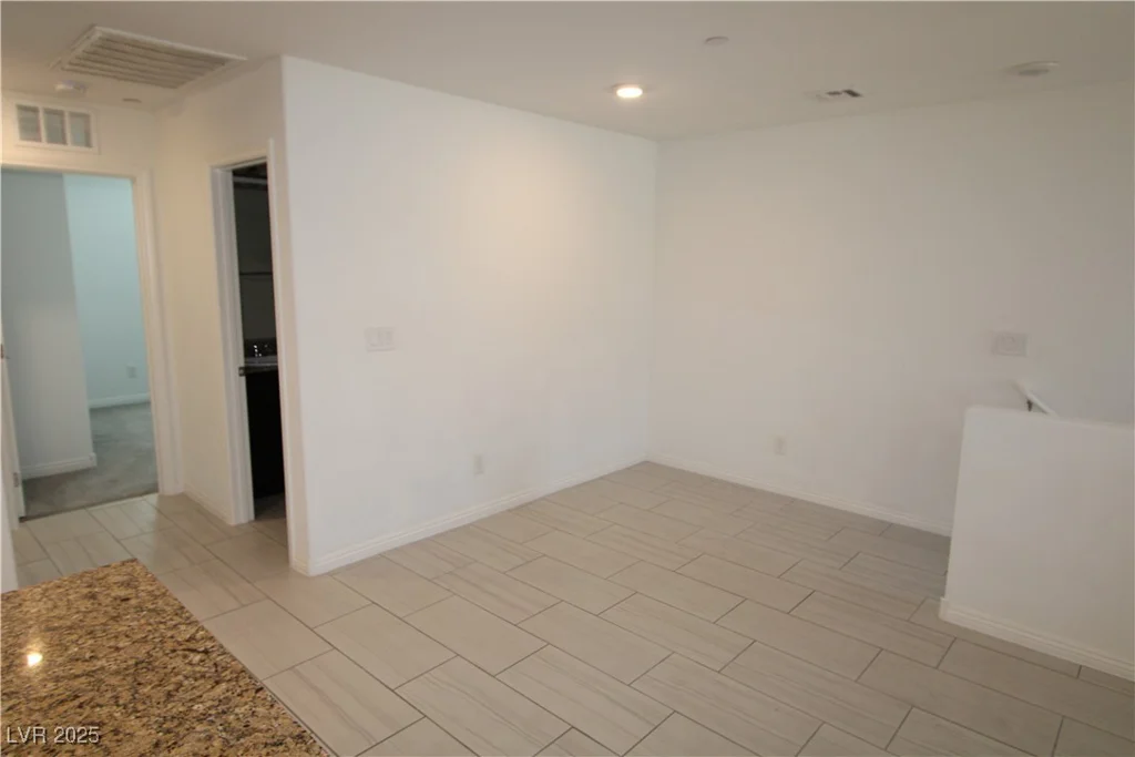4641 Woolcomber, Las Vegas, NV 89115