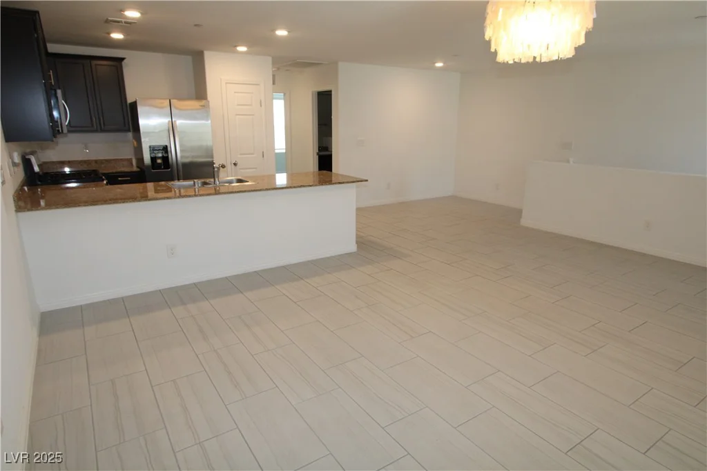 4641 Woolcomber, Las Vegas, NV 89115