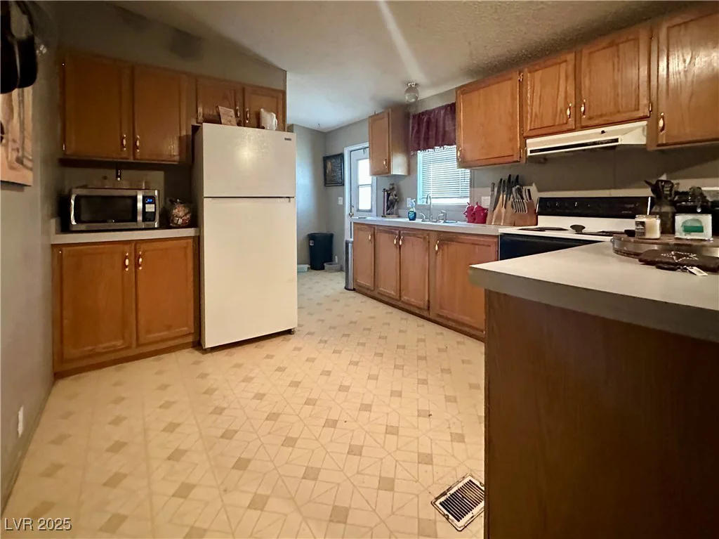 5321 Linda, Pahrump, NV 89060