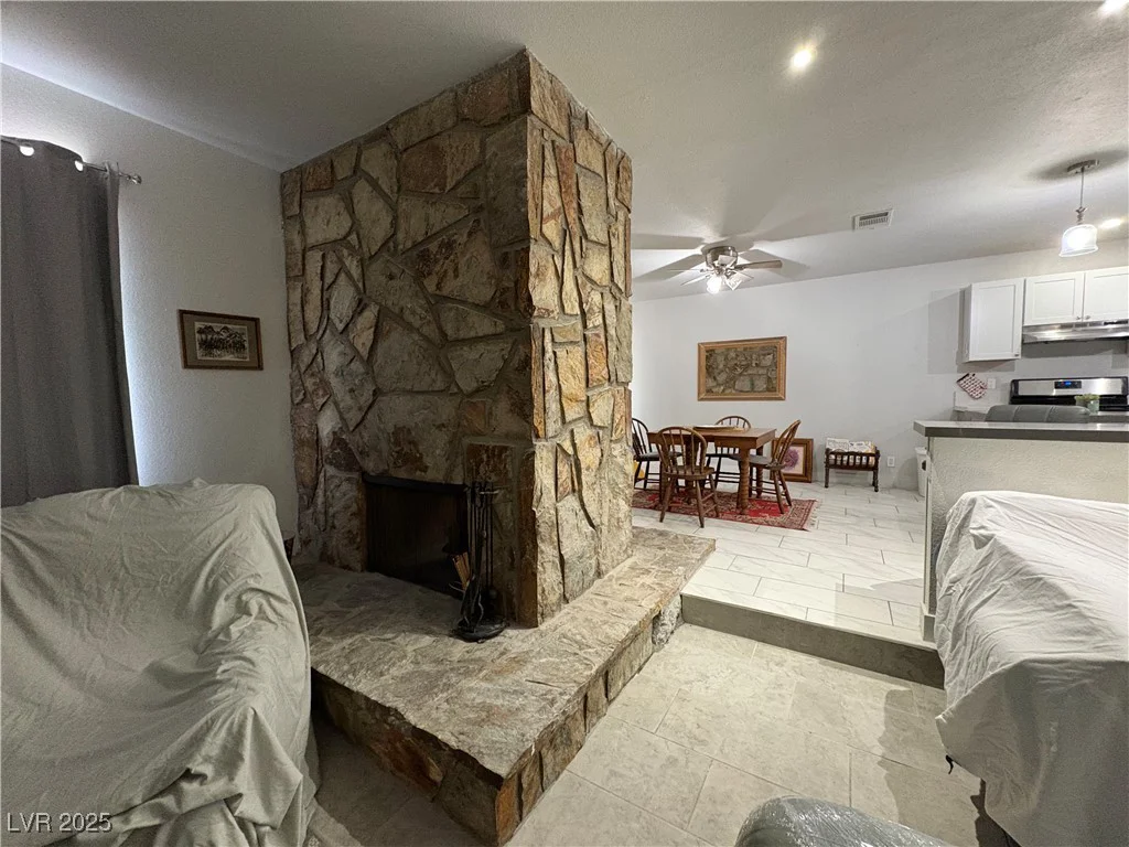 105 Cimarron, Las Vegas, NV 89145