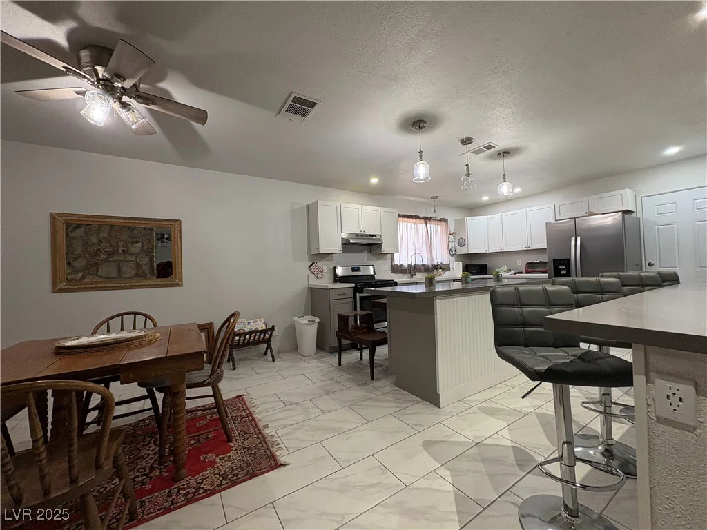105 Cimarron, Las Vegas, NV 89145