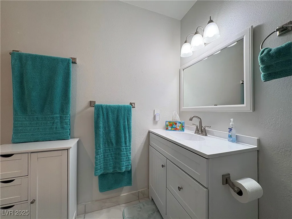 105 Cimarron, Las Vegas, NV 89145