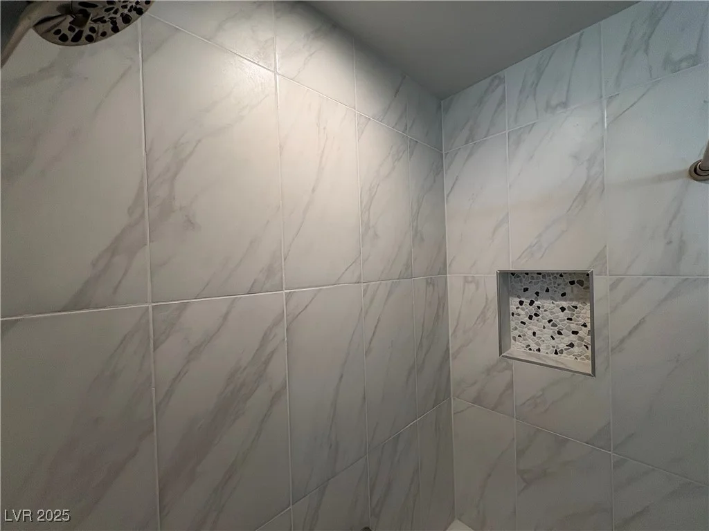 105 Cimarron, Las Vegas, NV 89145