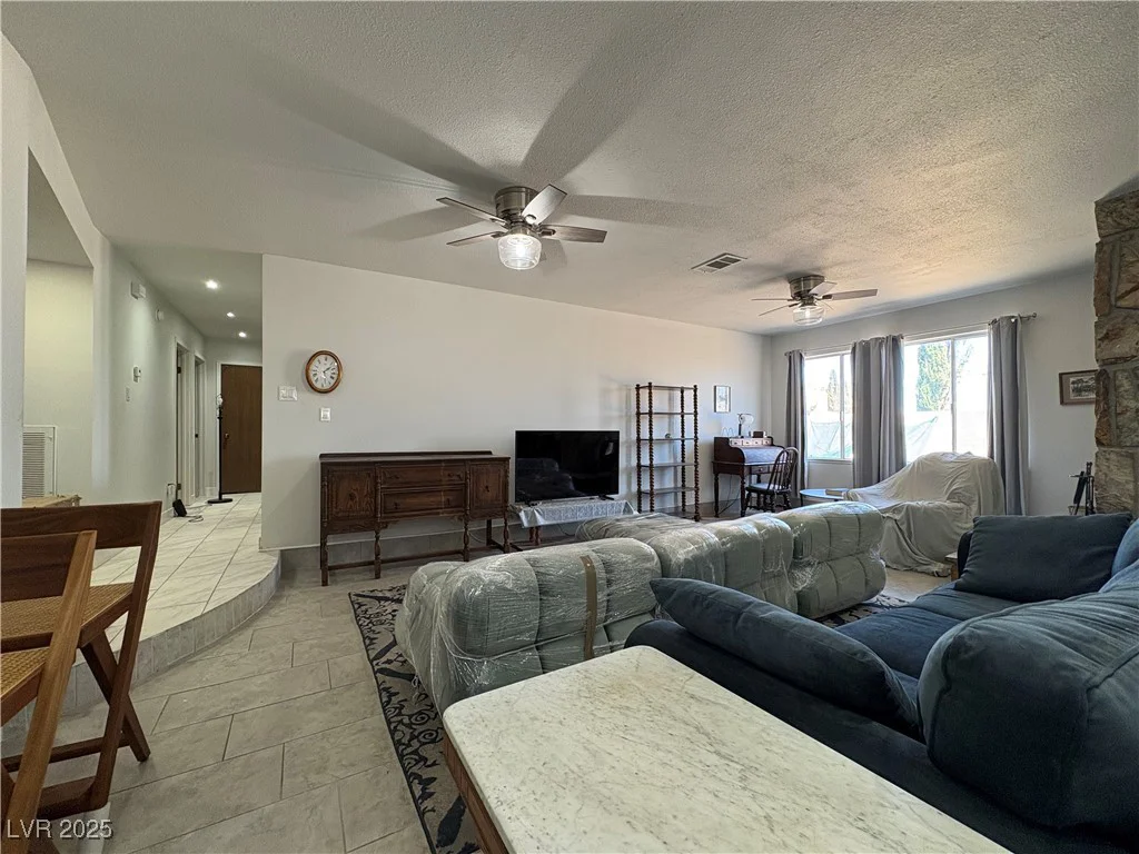 105 Cimarron, Las Vegas, NV 89145