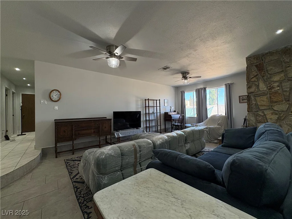 105 Cimarron, Las Vegas, NV 89145