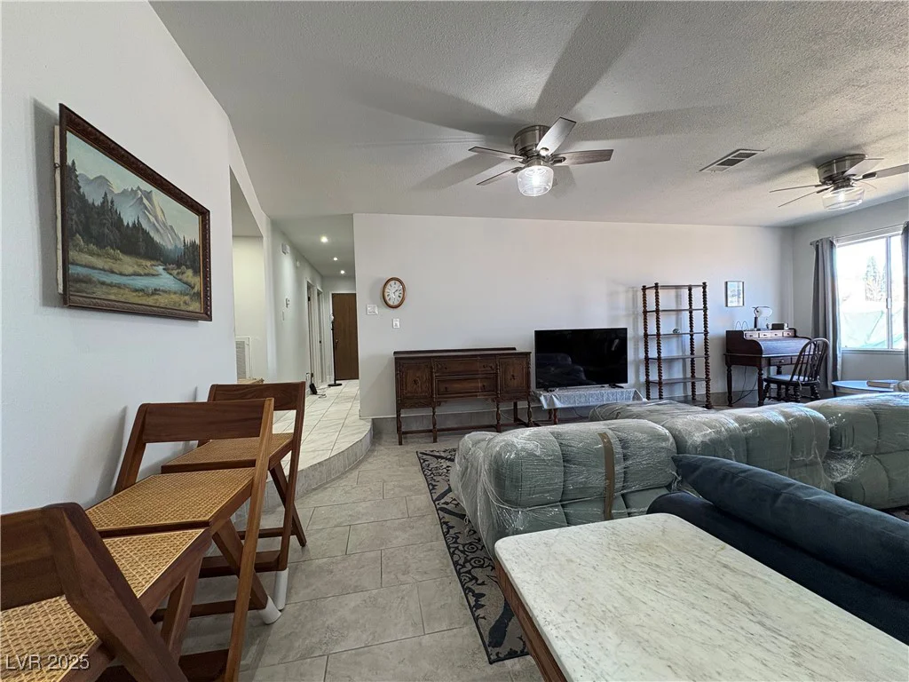 105 Cimarron, Las Vegas, NV 89145