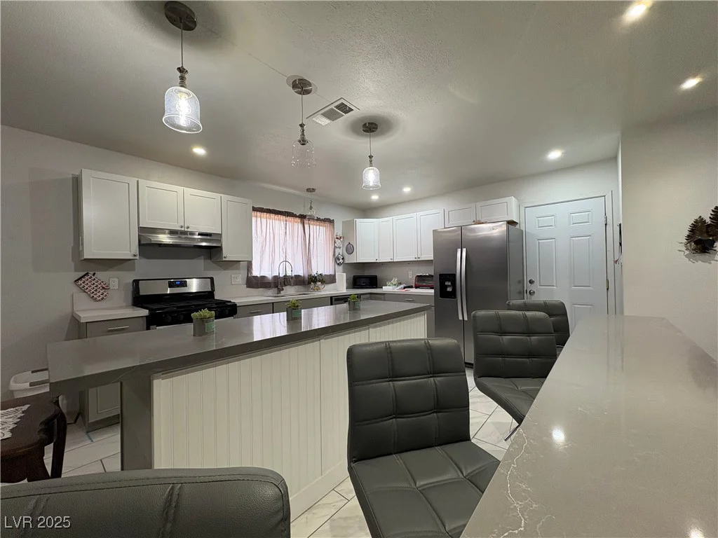 105 Cimarron, Las Vegas, NV 89145