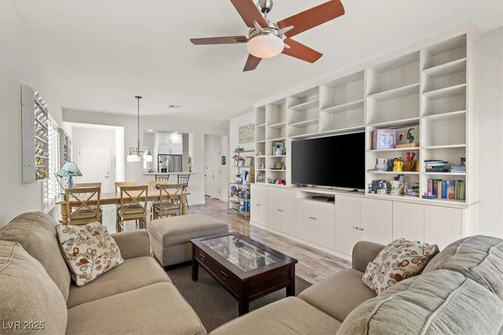 7910 Kiskadee, North Las Vegas, NV 89084