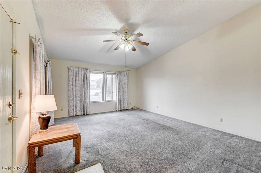 2513 Calico, Las Vegas, NV 89108