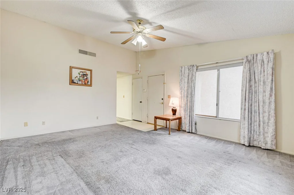 2513 Calico, Las Vegas, NV 89108