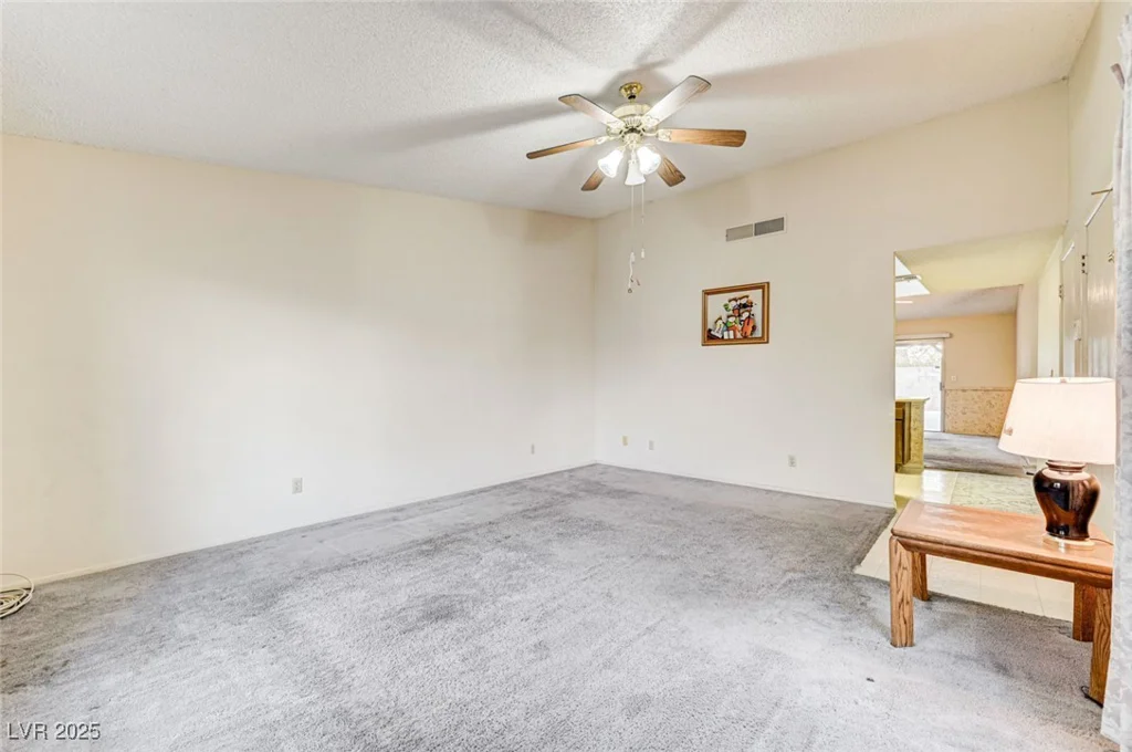 2513 Calico, Las Vegas, NV 89108
