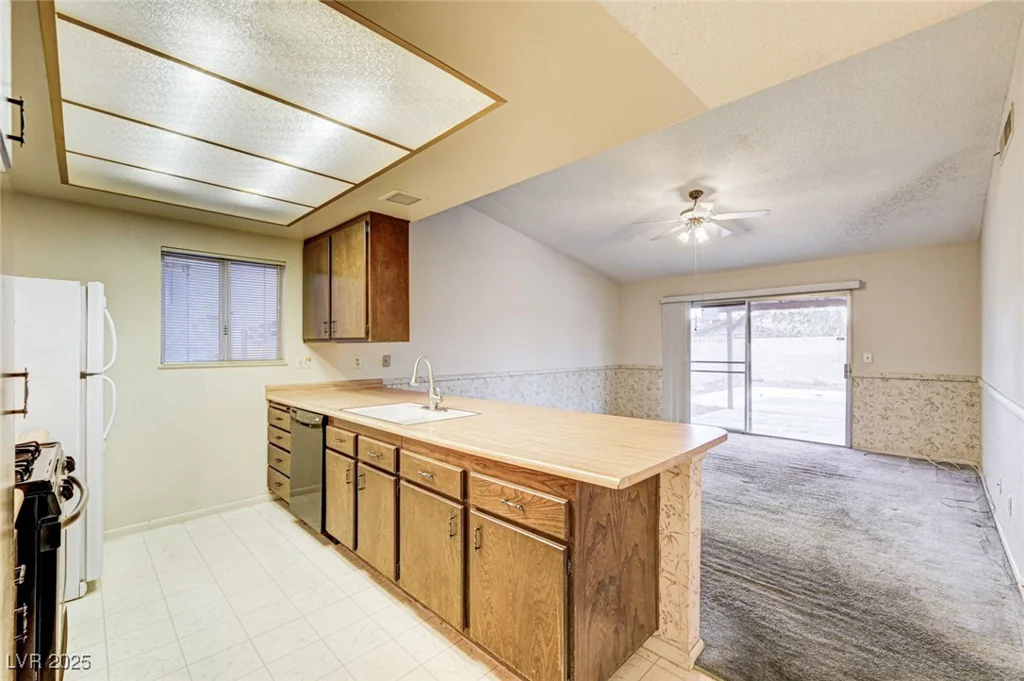 2513 Calico, Las Vegas, NV 89108