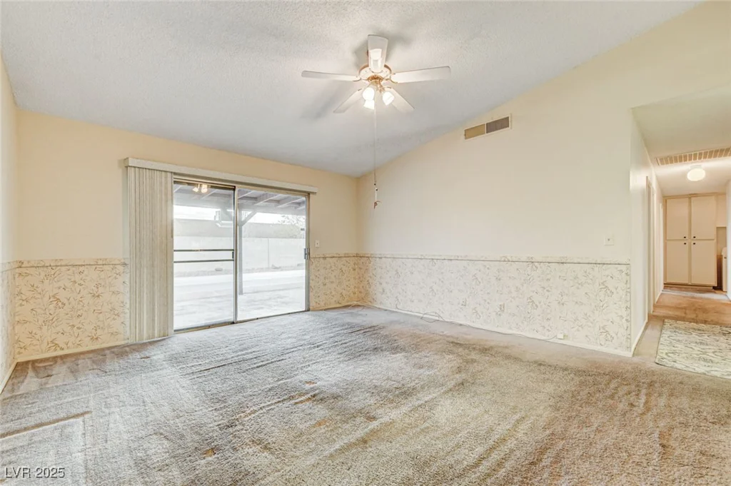 2513 Calico, Las Vegas, NV 89108