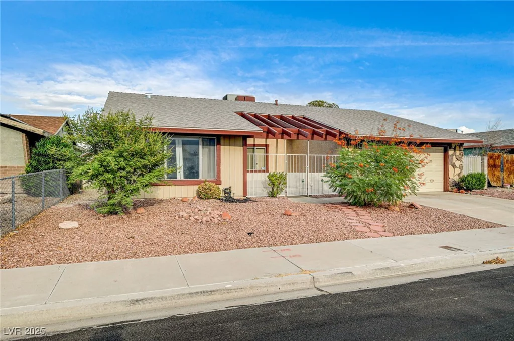 2513 Calico, Las Vegas, NV 89108