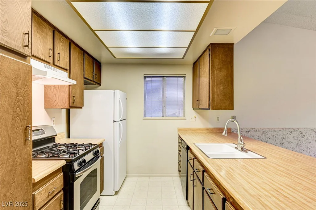 2513 Calico, Las Vegas, NV 89108