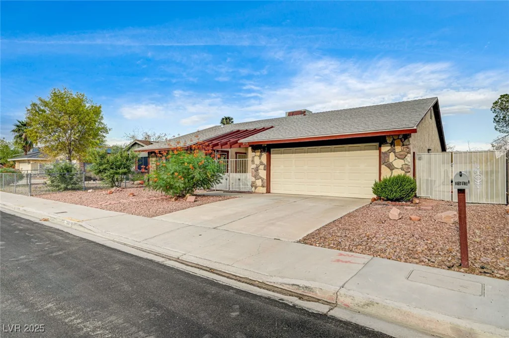 2513 Calico, Las Vegas, NV 89108