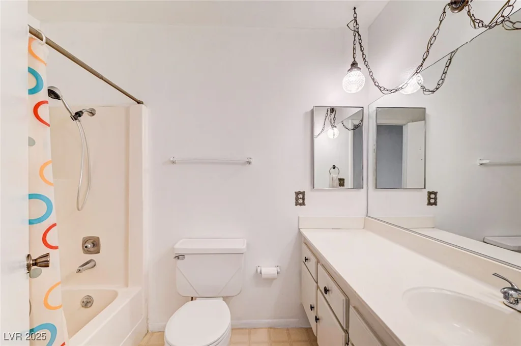 2513 Calico, Las Vegas, NV 89108