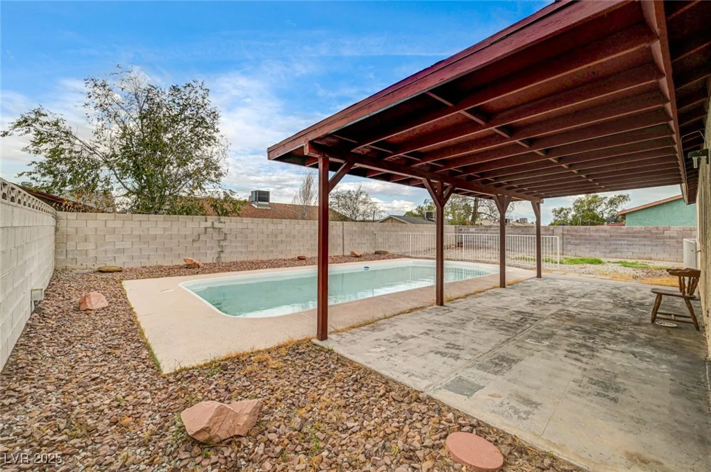 2513 Calico, Las Vegas, NV 89108
