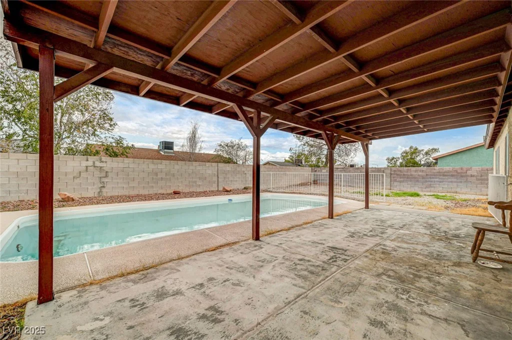 2513 Calico, Las Vegas, NV 89108