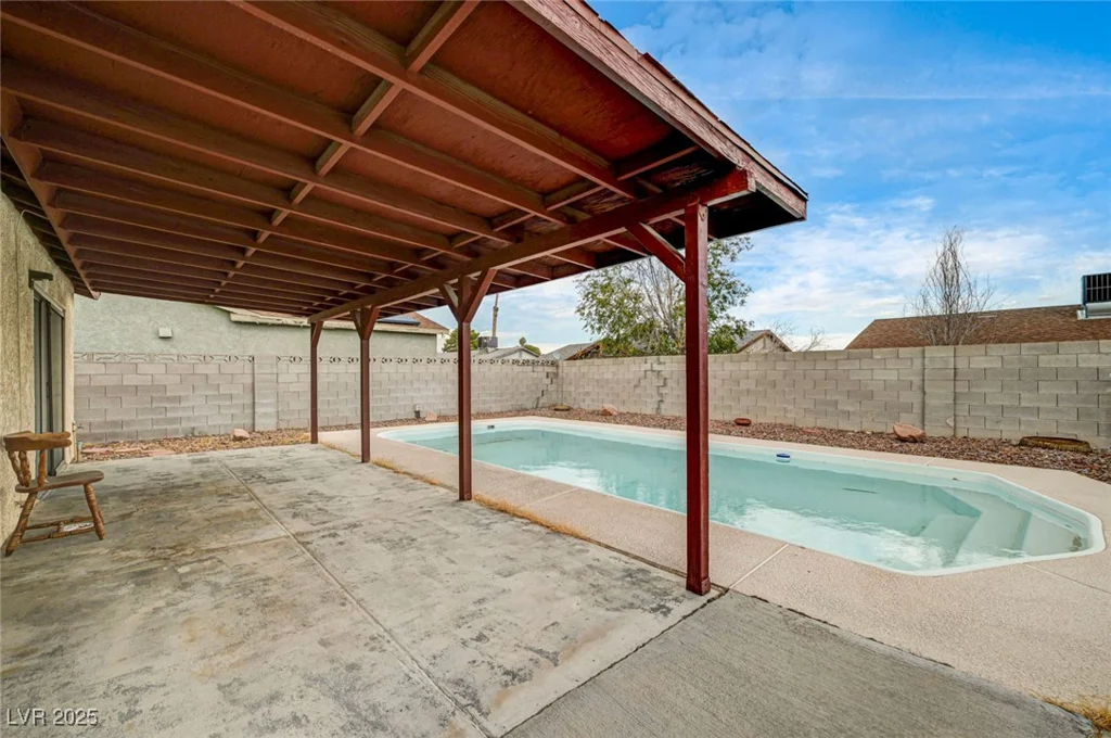 2513 Calico, Las Vegas, NV 89108