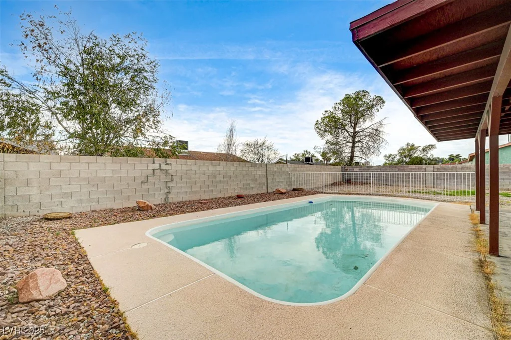 2513 Calico, Las Vegas, NV 89108