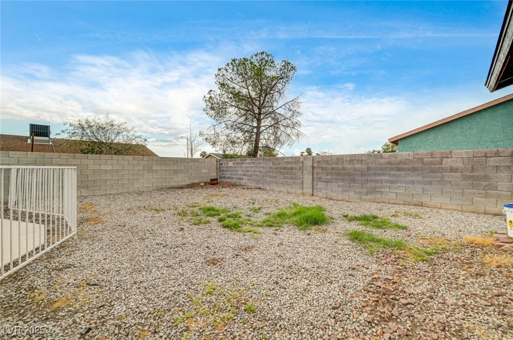 2513 Calico, Las Vegas, NV 89108