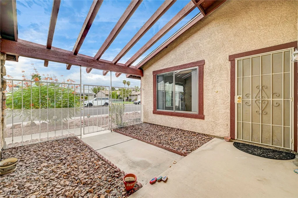 2513 Calico, Las Vegas, NV 89108