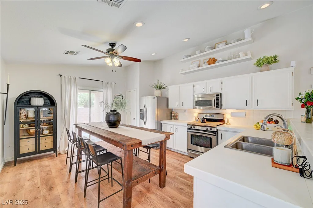 4909 Whispering Spring, Las Vegas, NV 89131