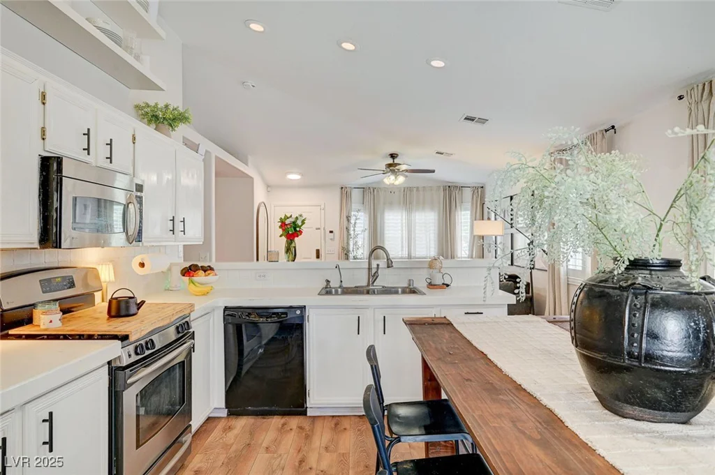 4909 Whispering Spring, Las Vegas, NV 89131