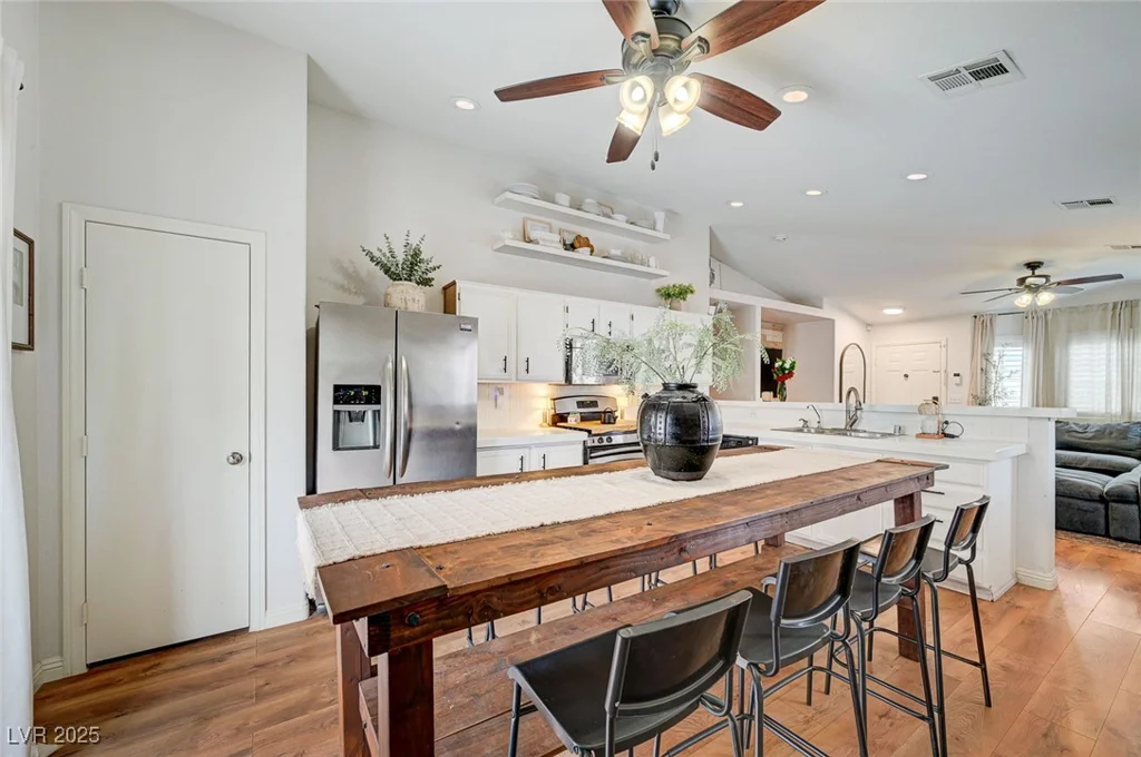 4909 Whispering Spring, Las Vegas, NV 89131