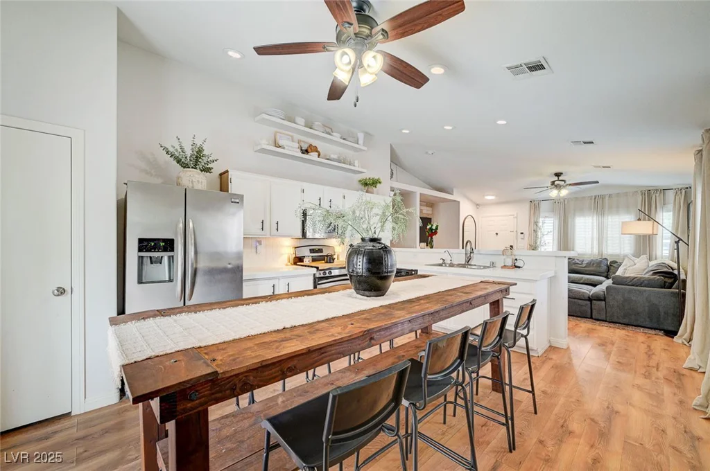4909 Whispering Spring, Las Vegas, NV 89131