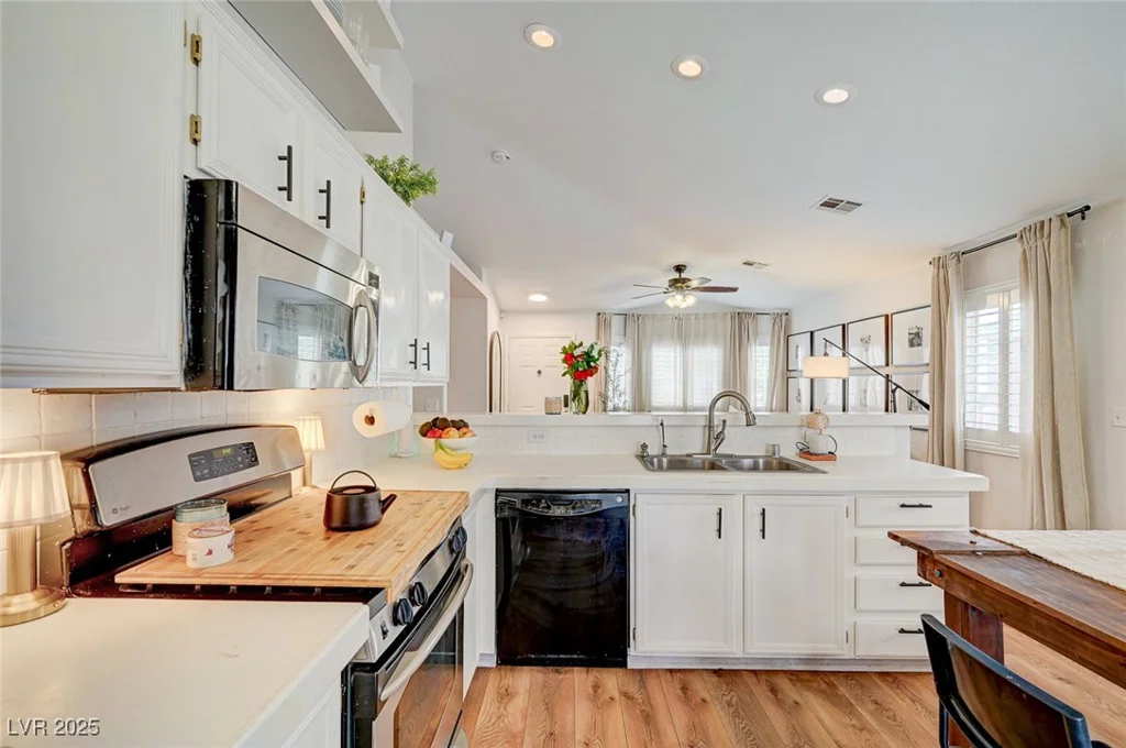 4909 Whispering Spring, Las Vegas, NV 89131