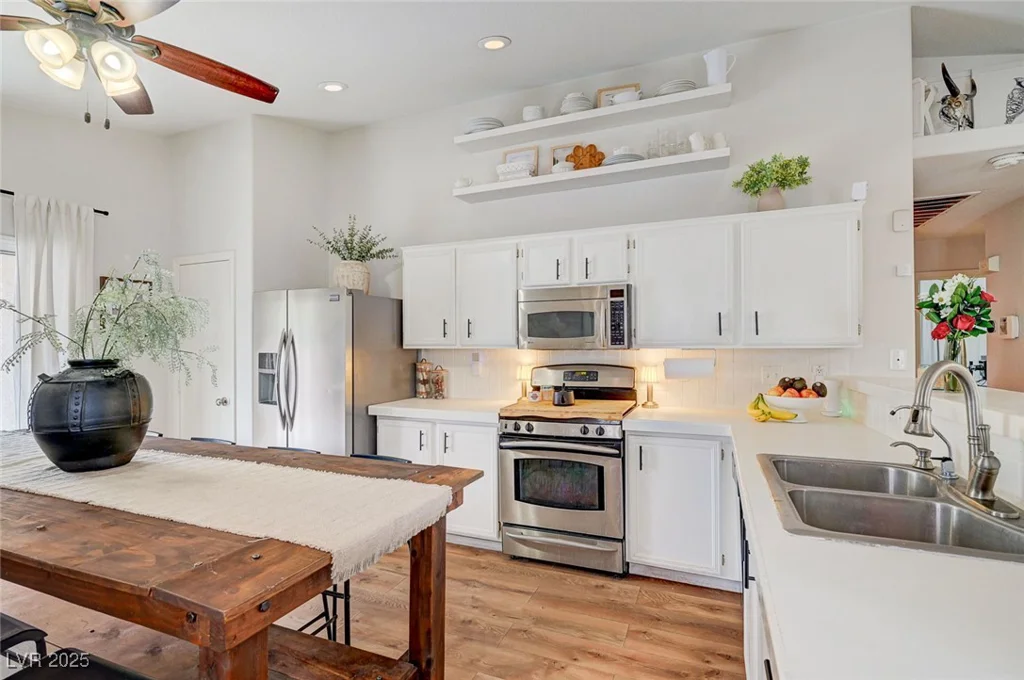 4909 Whispering Spring, Las Vegas, NV 89131