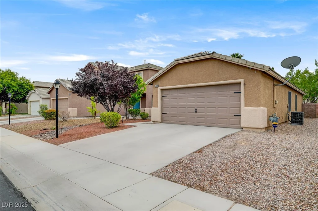 4909 Whispering Spring, Las Vegas, NV 89131