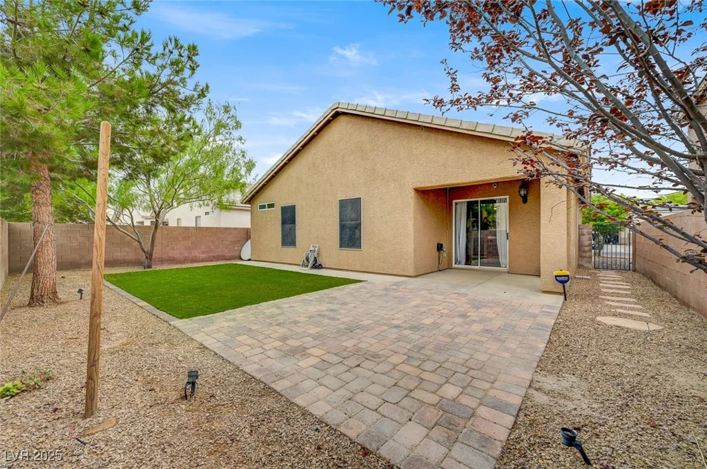 4909 Whispering Spring, Las Vegas, NV 89131
