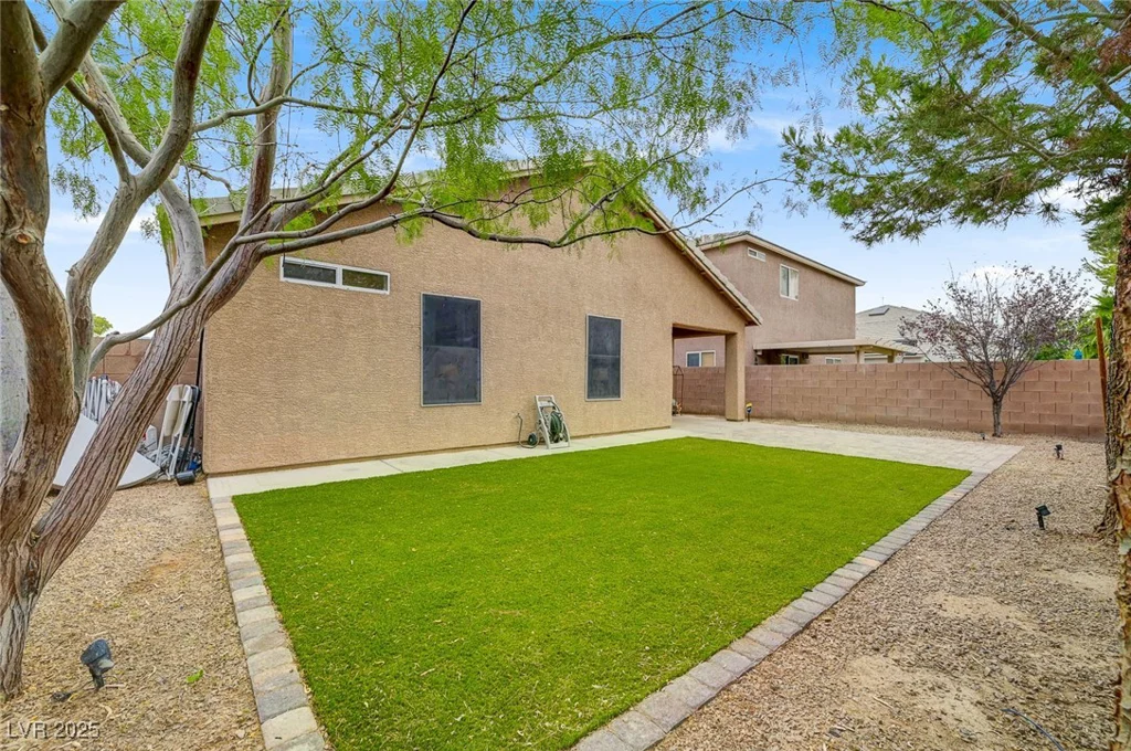 4909 Whispering Spring, Las Vegas, NV 89131