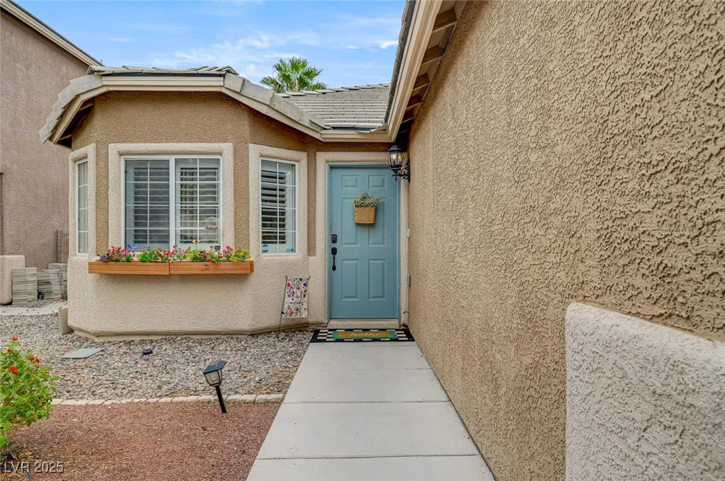 4909 Whispering Spring, Las Vegas, NV 89131