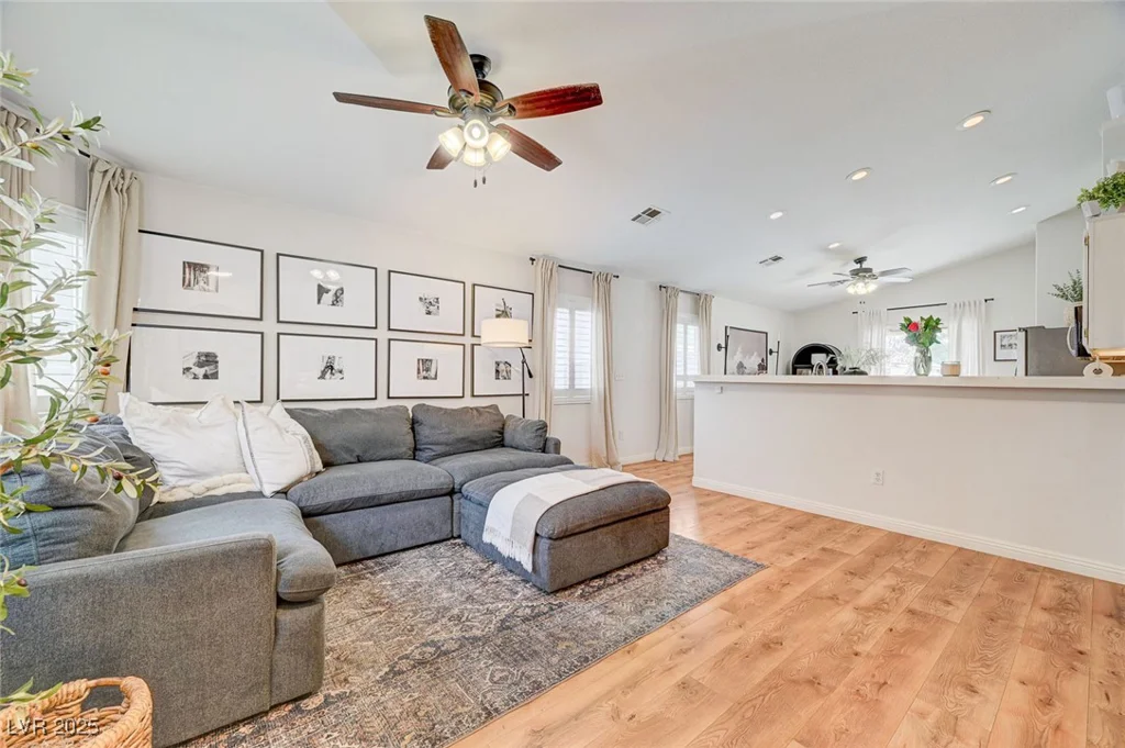 4909 Whispering Spring, Las Vegas, NV 89131