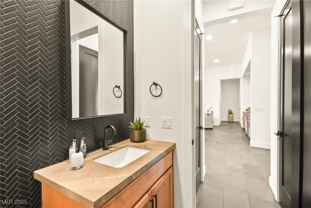 12103 Canyon Sunset, Las Vegas, NV 89138