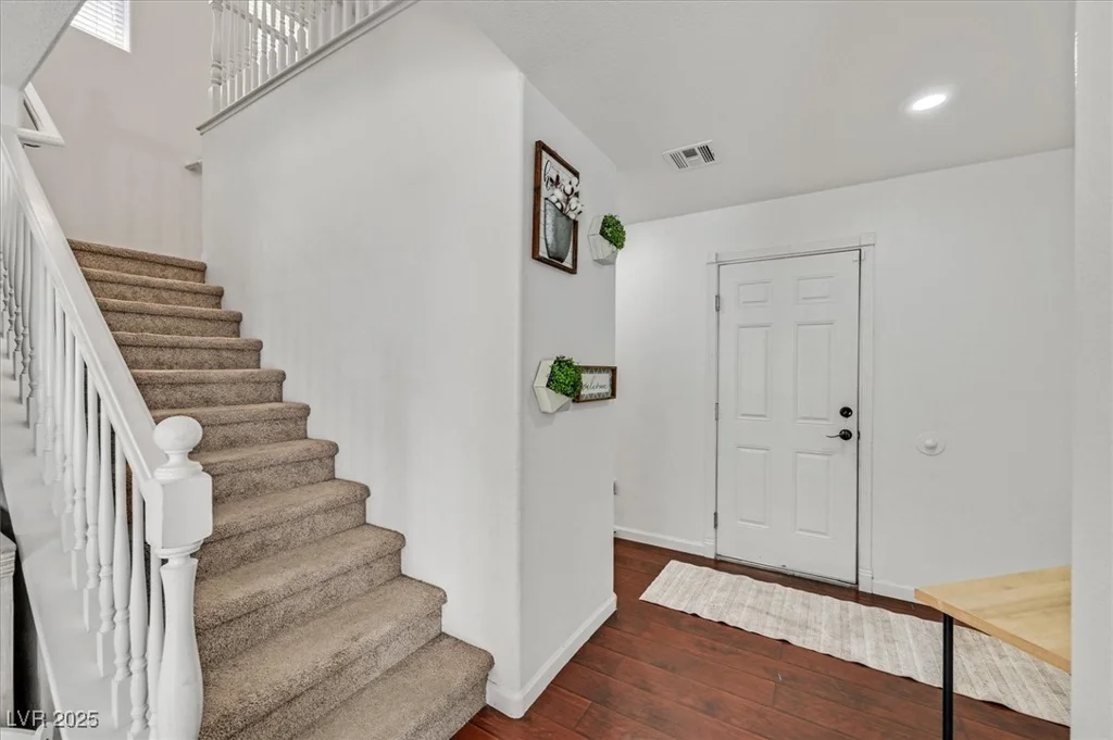 109 Snow Dome, North Las Vegas, NV 89031