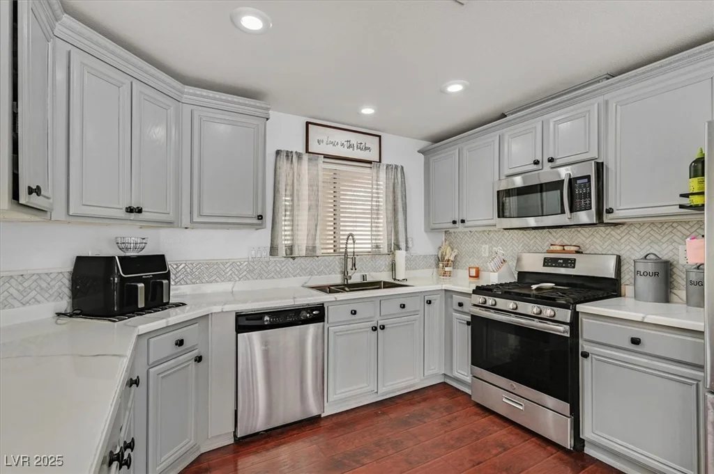 109 Snow Dome, North Las Vegas, NV 89031